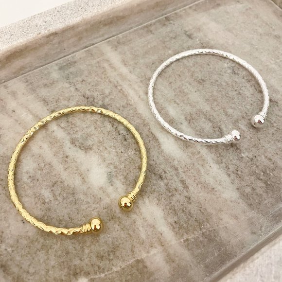 925 Sterling Silver Textured Cuff Bracelet Shiny Bangle Bracelet Silver or Gold - Picture 4 of 4